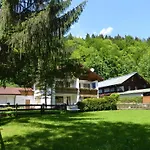 Mit Bergaufenthalt In Schoenau