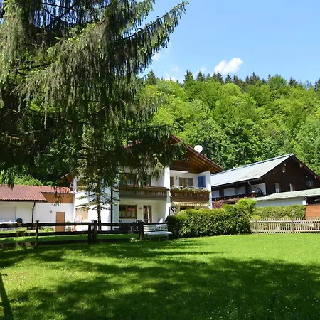 Mit Bergaufenthalt In Schoenau